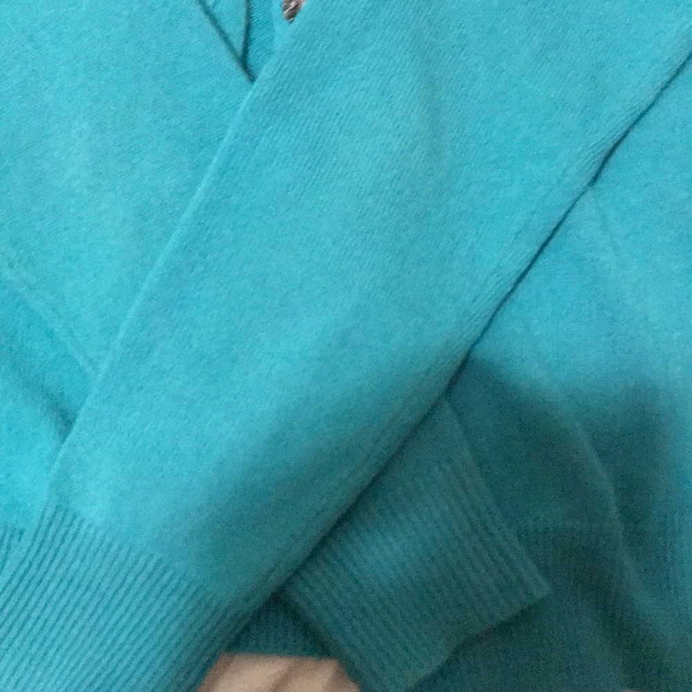 Sweater - Picture 4 of 4